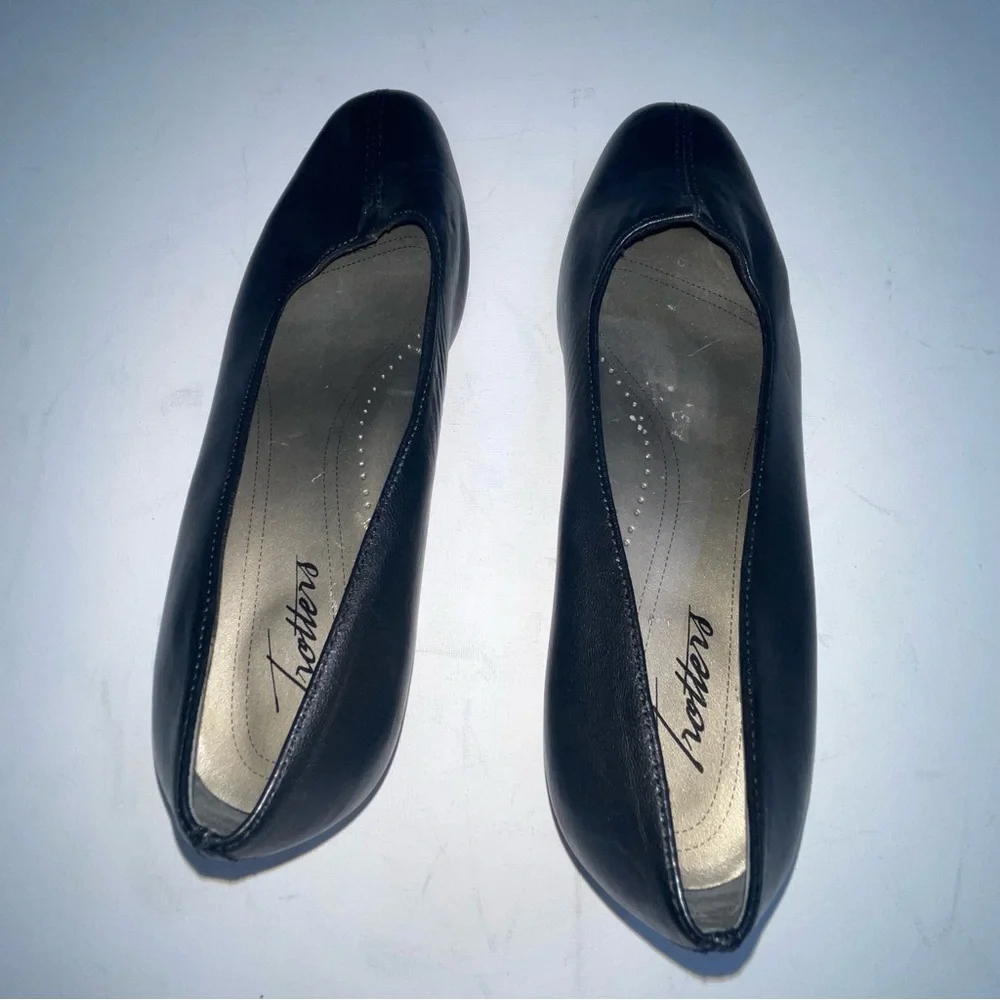 Trotters Doris‎ Block Kitten Heel Pumps   Shoes